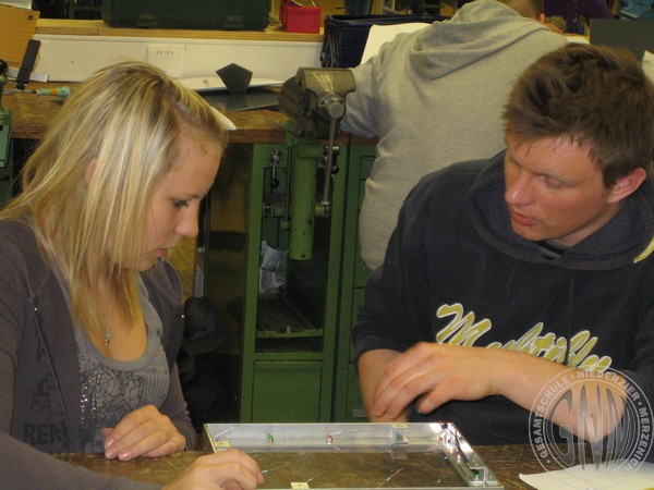 Maedchentechnikwoche 2009 Bild 08.jpg