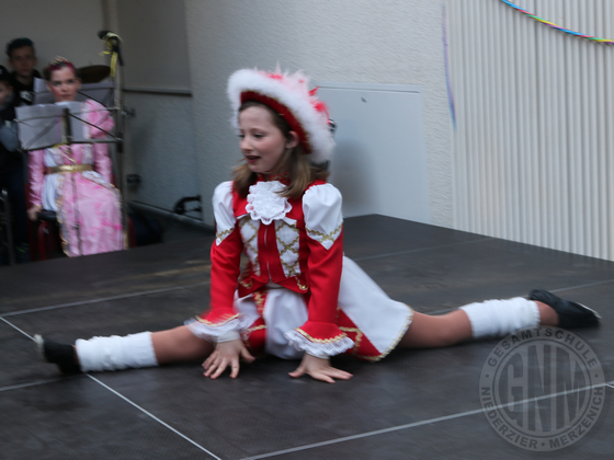 Schulkarneval M (2018) Bild13.jpg