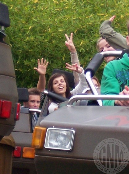 Jg 10 (2012) Klasse 10bd Heidepark Soltau 03.jpg