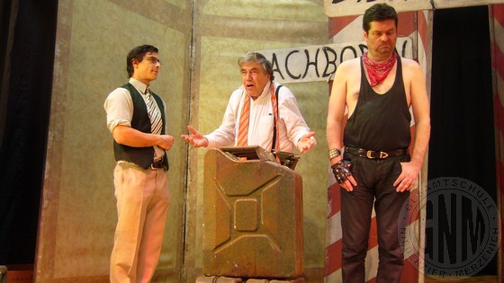 Forum Theater Wien - Biedermann und die Brandstifter (2012) Bild 04.jpg