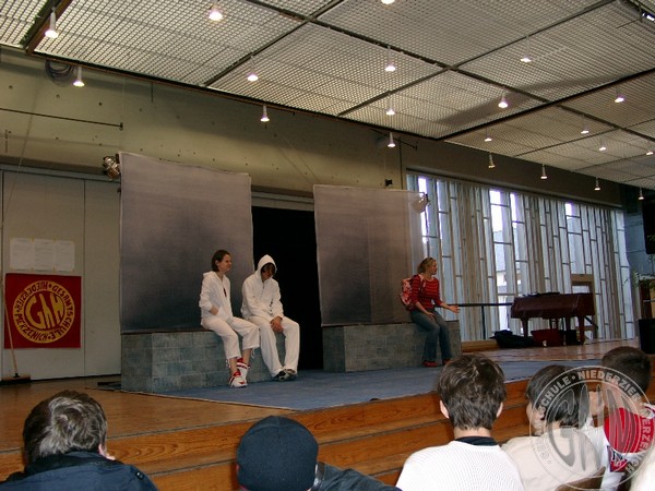 White Horse Theater - Sticks and stones (2006) Bild 02.jpg