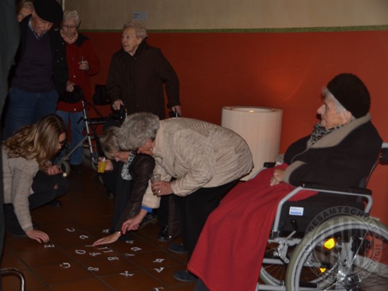 Theresa Poocks Installation bewirkte aktives Mitmachen der Besucher. Theresa Poocks Installation bewirkte aktives Mitmachen der Besucher.