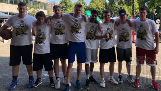 Frederik Herpers, Julian Lüttich, Nico Harms, Jens Oellers, Suleman Bhatti, Julius Kretschmer, Marc Diwigus,Max Künstler