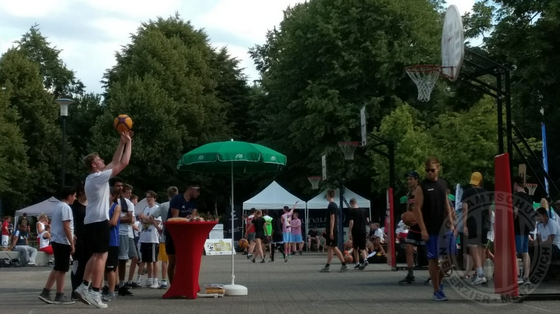 Nico Harms beim Freiwurfwettbewerb. 3