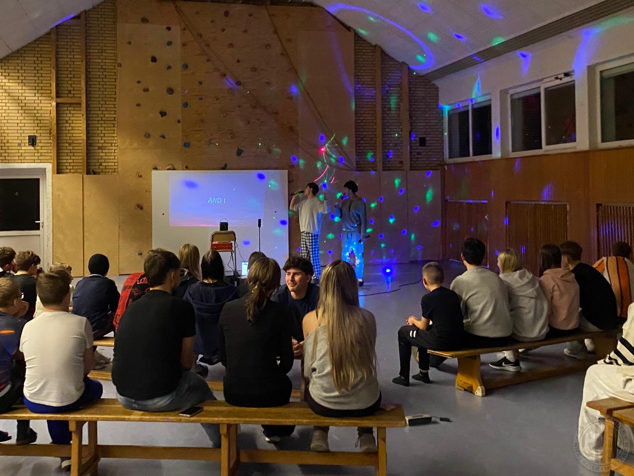 Ein Karaokeabend sorgte phasenweise für den guten Ton c Ein Karaokeabend sorgte phasenweise für den guten Ton