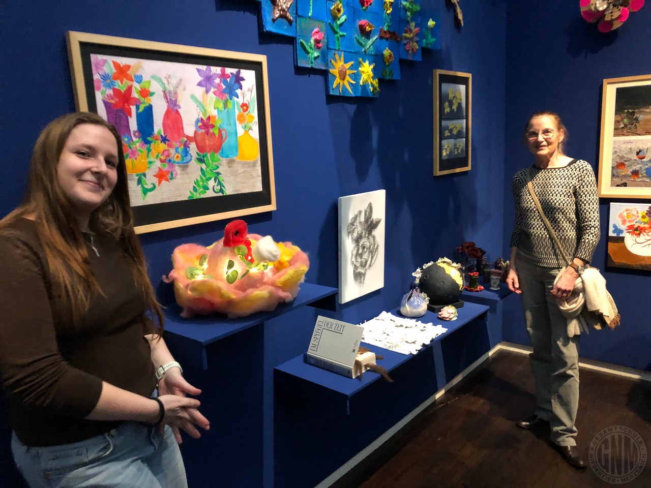c Lilly Vent und Kunstlehrerin Sabine Mehrhoff im Wallraf Richartz Museum   Kopie