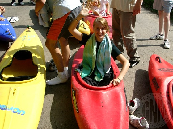 Jennifer Ferenzi (10e) ganz gespannt auf ihre erste Kanufahrt.