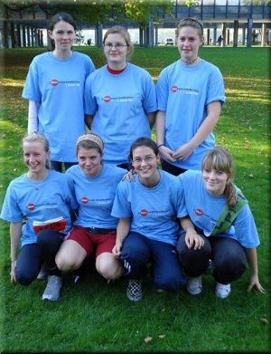 Die erfolgreiche Mädchenstaffel der Gesamtschule Niederzier/Merzenich mit Hannah Plutah, Franziska Görres, Saskia Wirtz, Jaqueline Spies, Sarah Tauer und Ramona Samol. 