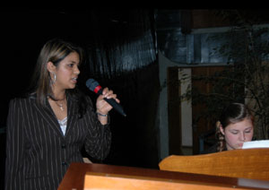 Musikalisch glänzten vor allem Denise Stockem am Flügel und Sängerin Sarugha Ravendiran, die von Daniela Kosel am Flügel begleitet wurde.